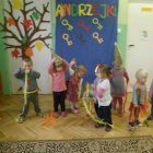 Andrzejkowe wosku lanie w przedszkolu w Dąbrowie