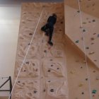 Uczniowie SP w Grodkowicach na ściance wspinaczkowej „Wspinaczkę Czas Zacząć”