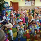 Zabawa karnawałowa Hawaii Party w Przedszkolu w Szarowie