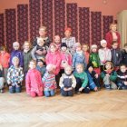 Przedszkolaki z Dąbrowy w gościnie w „Jaskółce” i WDK Szarów