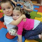 „Dzień Przytulania” w Przedszkolu w Brzeziu