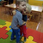 „Dzień Przytulania” w Przedszkolu w Brzeziu