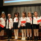 Występ przedszkolaków na VII Powiatowym Przeglądzie Pieśni Patriotycznych.